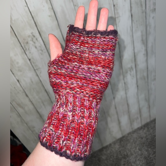 Eddie Bauer Open Finger Knit Gloves Red Purple - Picture 2 of 3